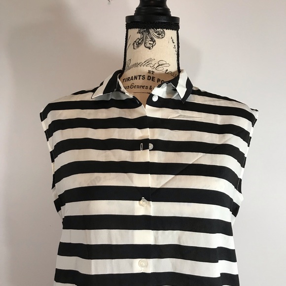 H&M Tops - H&M blouse (size XS)